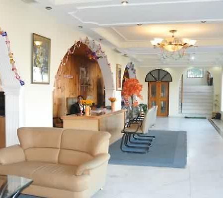 מלון Khajjiar Royal Residency מראה חיצוני תמונה
